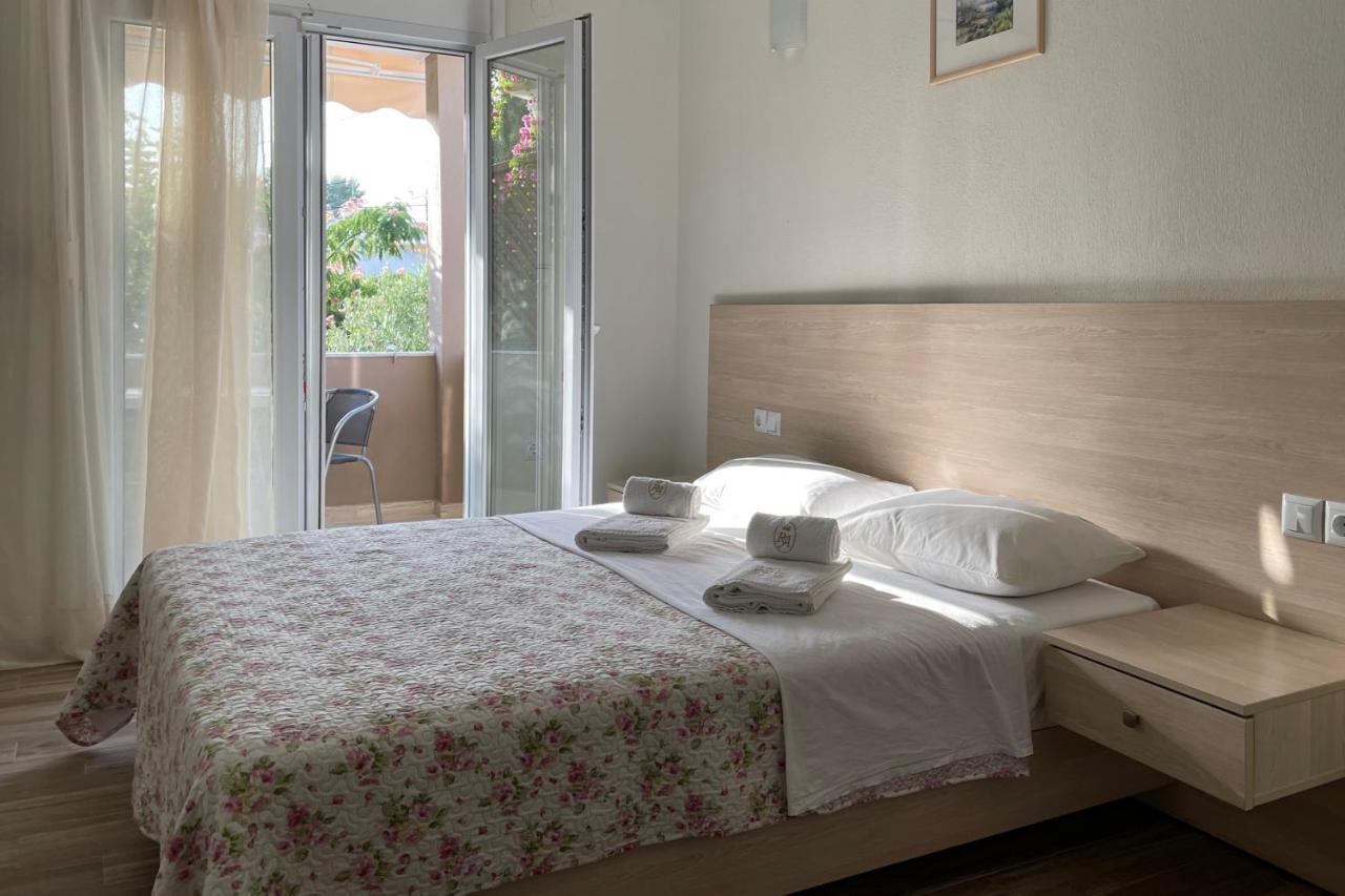 Royals Apartments Nikiti  Extérieur photo