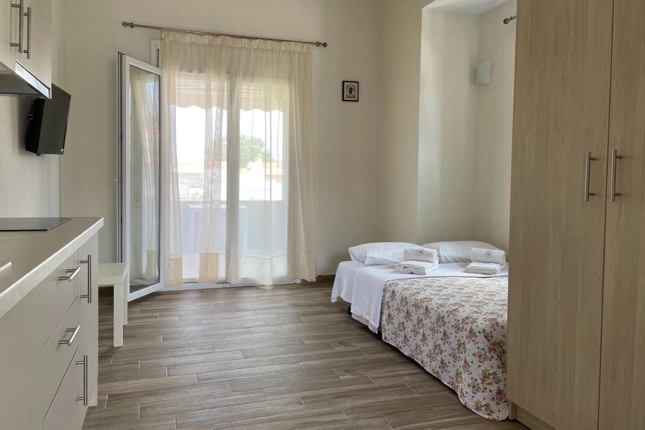 Royals Apartments Nikiti  Extérieur photo