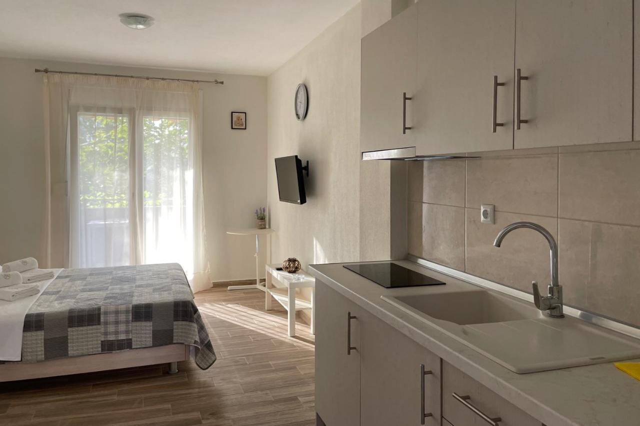 Royals Apartments Nikiti  Extérieur photo