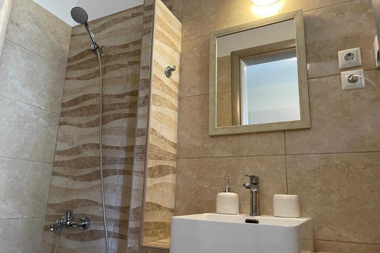 Royals Apartments Nikiti  Extérieur photo