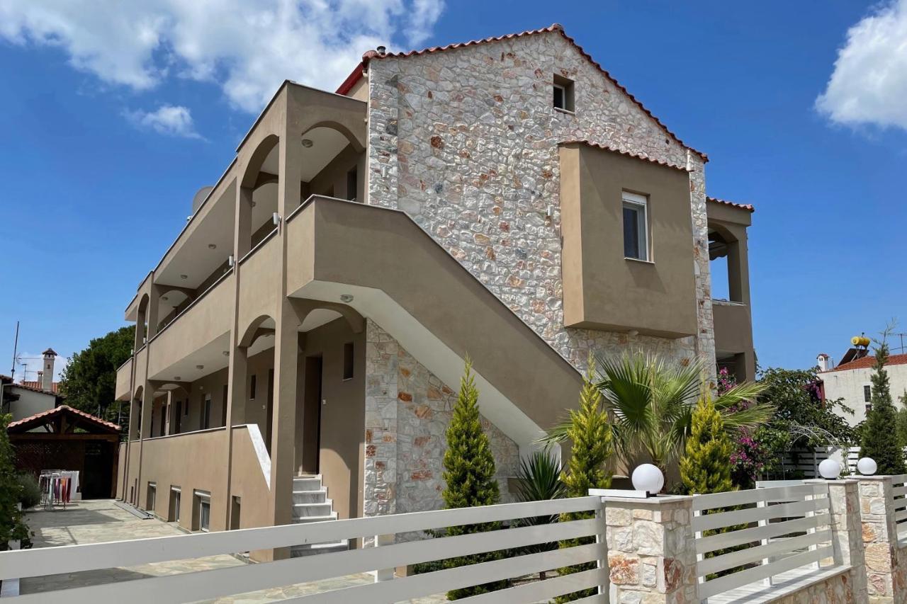 Royals Apartments Nikiti  Extérieur photo