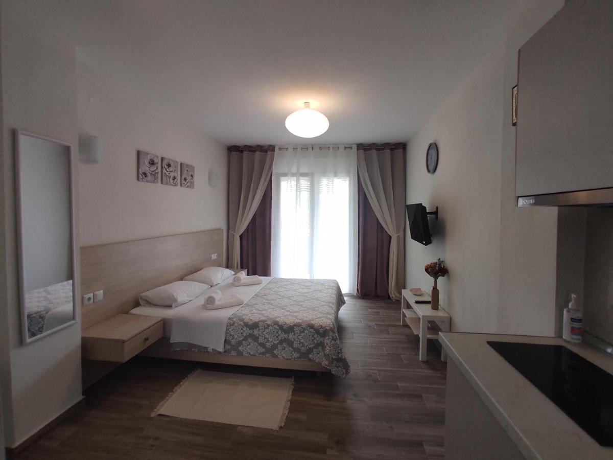 Royals Apartments Nikiti  Extérieur photo
