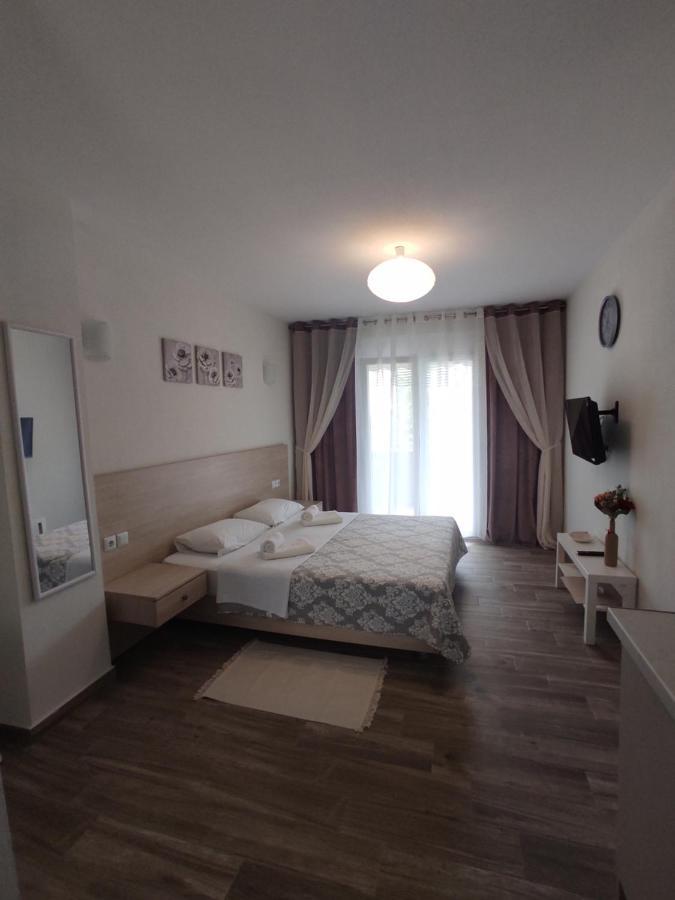 Royals Apartments Nikiti  Extérieur photo