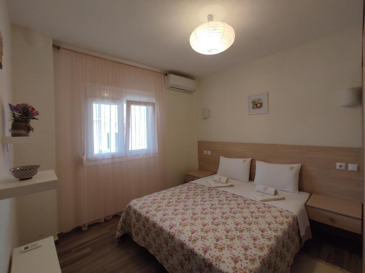 Royals Apartments Nikiti  Extérieur photo